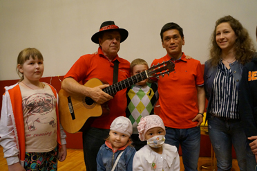 23.05.2015 г. Центр посетил знаменитый детский композитор, автор большого количества песен для детей, Григорий Гладков.
